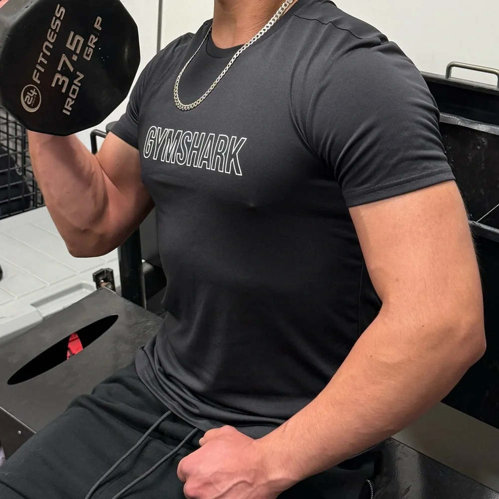 GYMSHARK MEN CUT OUT LOGO T SHIRT BODYBUILDING BODYBUILDER WEIGHT LIFTING ACTION - Picture 15 of 16
